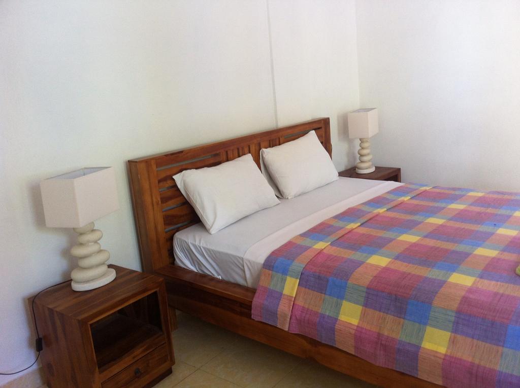 Amed Sari Beach Guesthouse Exterior foto