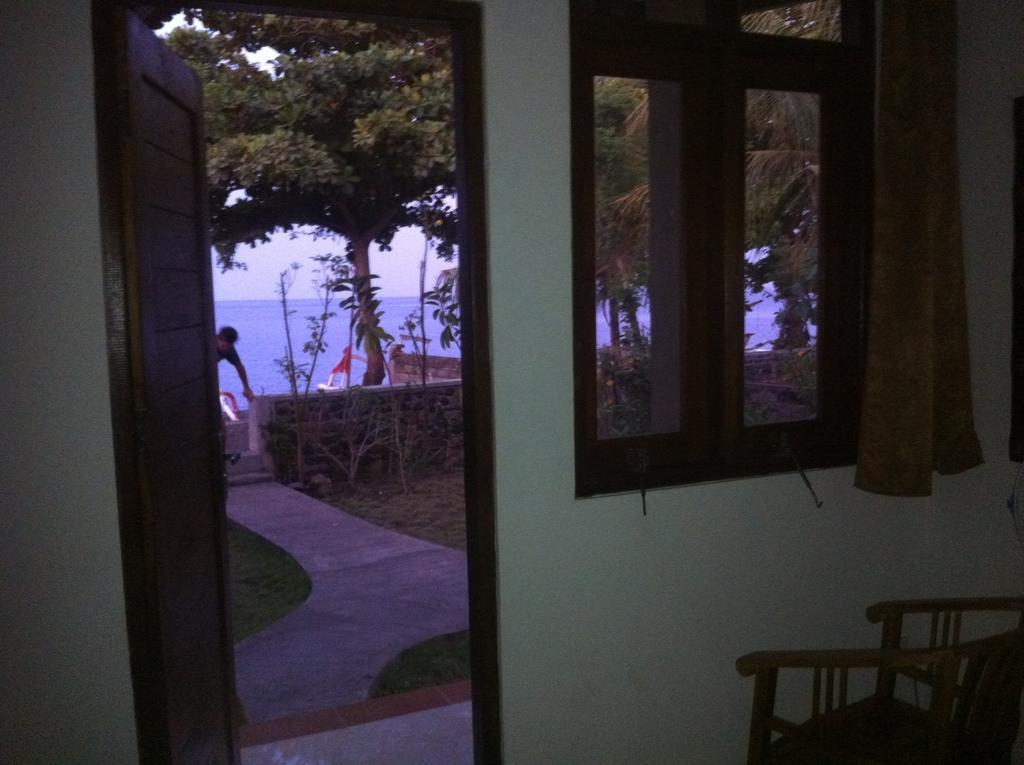 Amed Sari Beach Guesthouse Cameră foto
