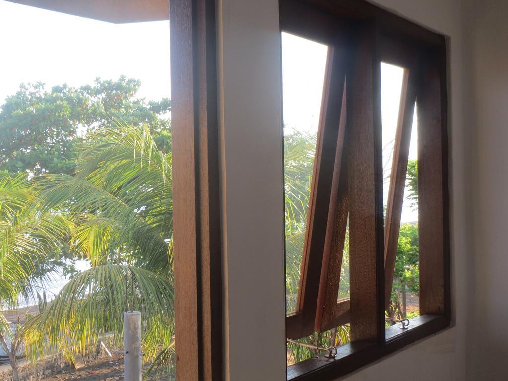 Amed Sari Beach Guesthouse Exterior foto
