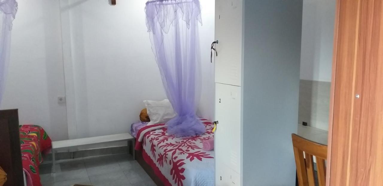 Amed Sari Beach Guesthouse Exterior foto